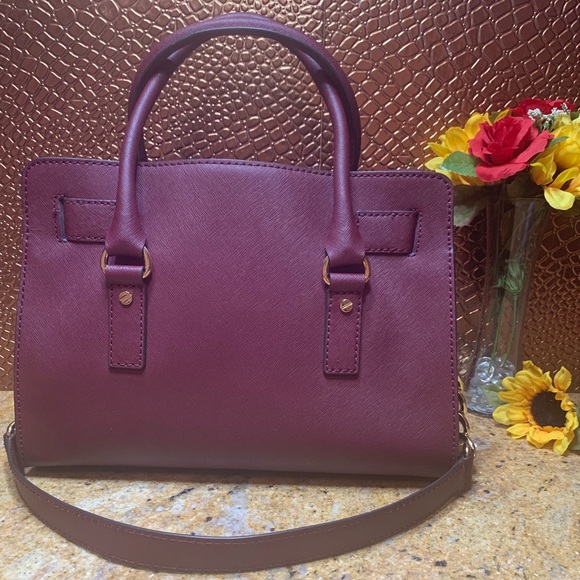 Michael Kors: E-1407 Large Hamilton Merlot & Gold - Picture 2 of 8